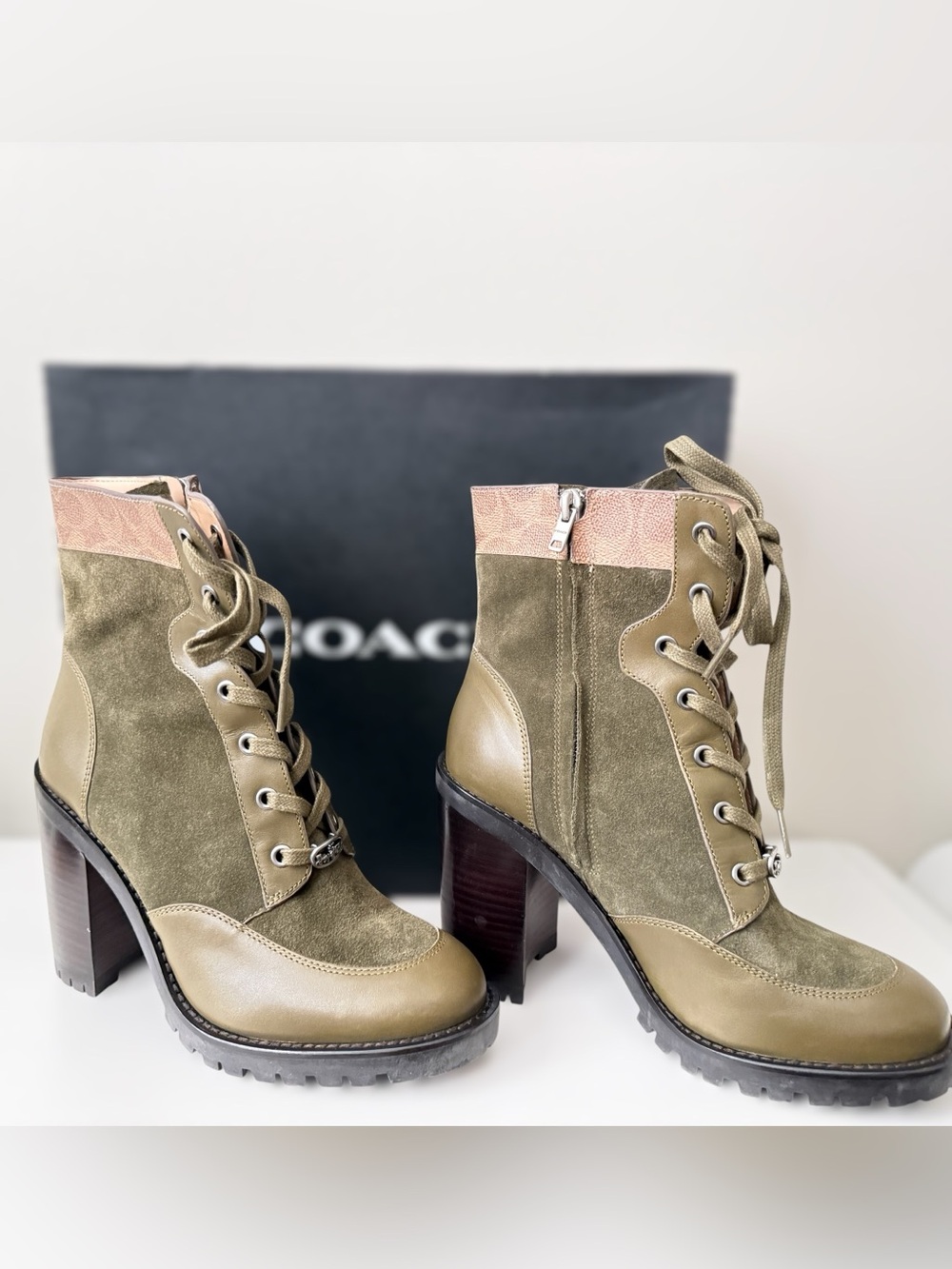 NIB Coach Hedy Olive Green Suede Leather Block Heel Lace-Up Boots - Size 9